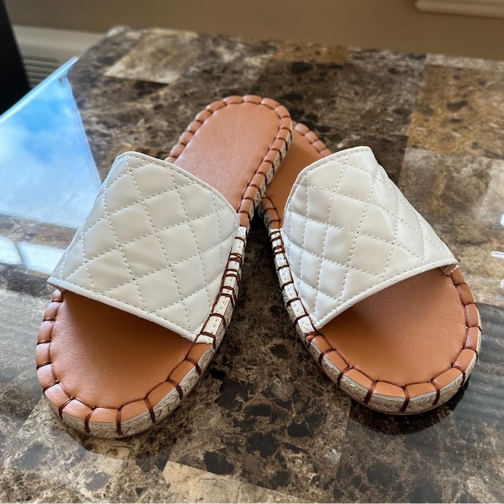 Women’s Quilted Slide Sandal